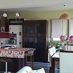 View House * Agria