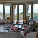 View House * Agria